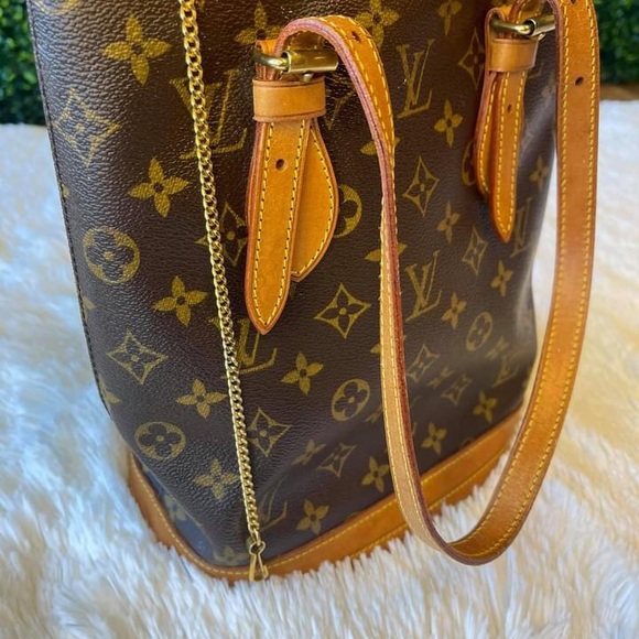 LV Bucket PM Monogram Canvas - Picture 5 of 9
